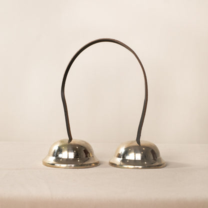 Nepal's full moon touches the bell and strikes the bell. Handmade Ding Xia meditation wake-up tone therapy stage plays niche percussion instruments - image 1