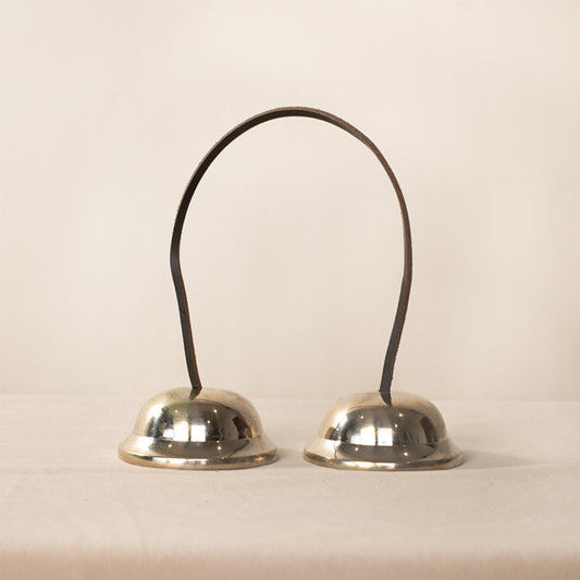 Nepal's full moon touches the bell and strikes the bell. Handmade Ding Xia meditation wake-up tone therapy stage plays niche percussion instruments - image 1
