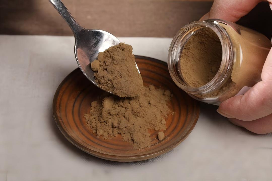 High-quality Natural Agarwood Powder, Exported in , Suitable