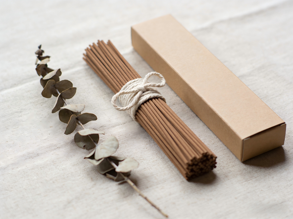 Natural Agarwood Incense Sticks, Export, Suitable for